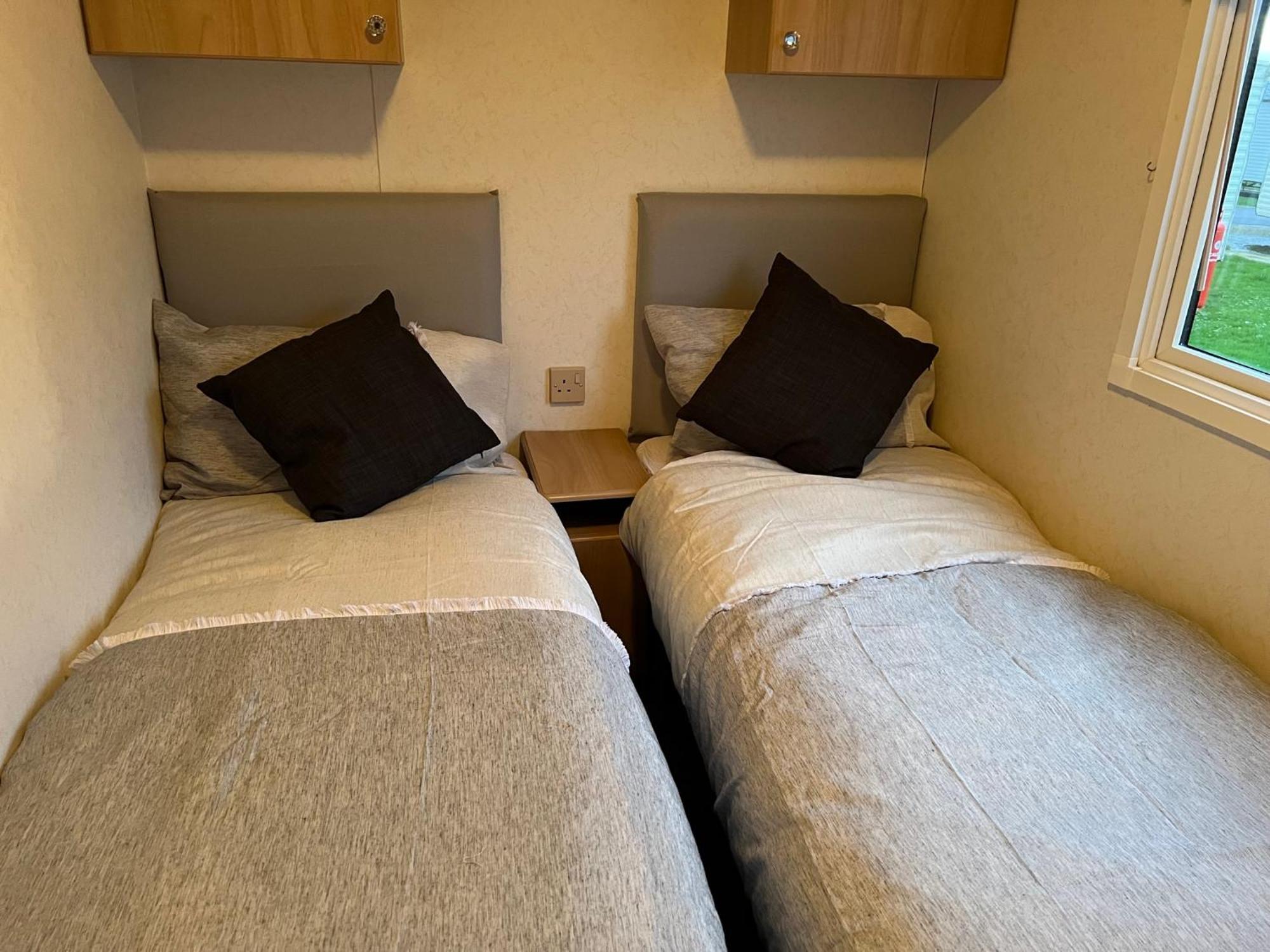 Coastal Caravan Holidays - Goldfinch 22 Уидърнсий Екстериор снимка