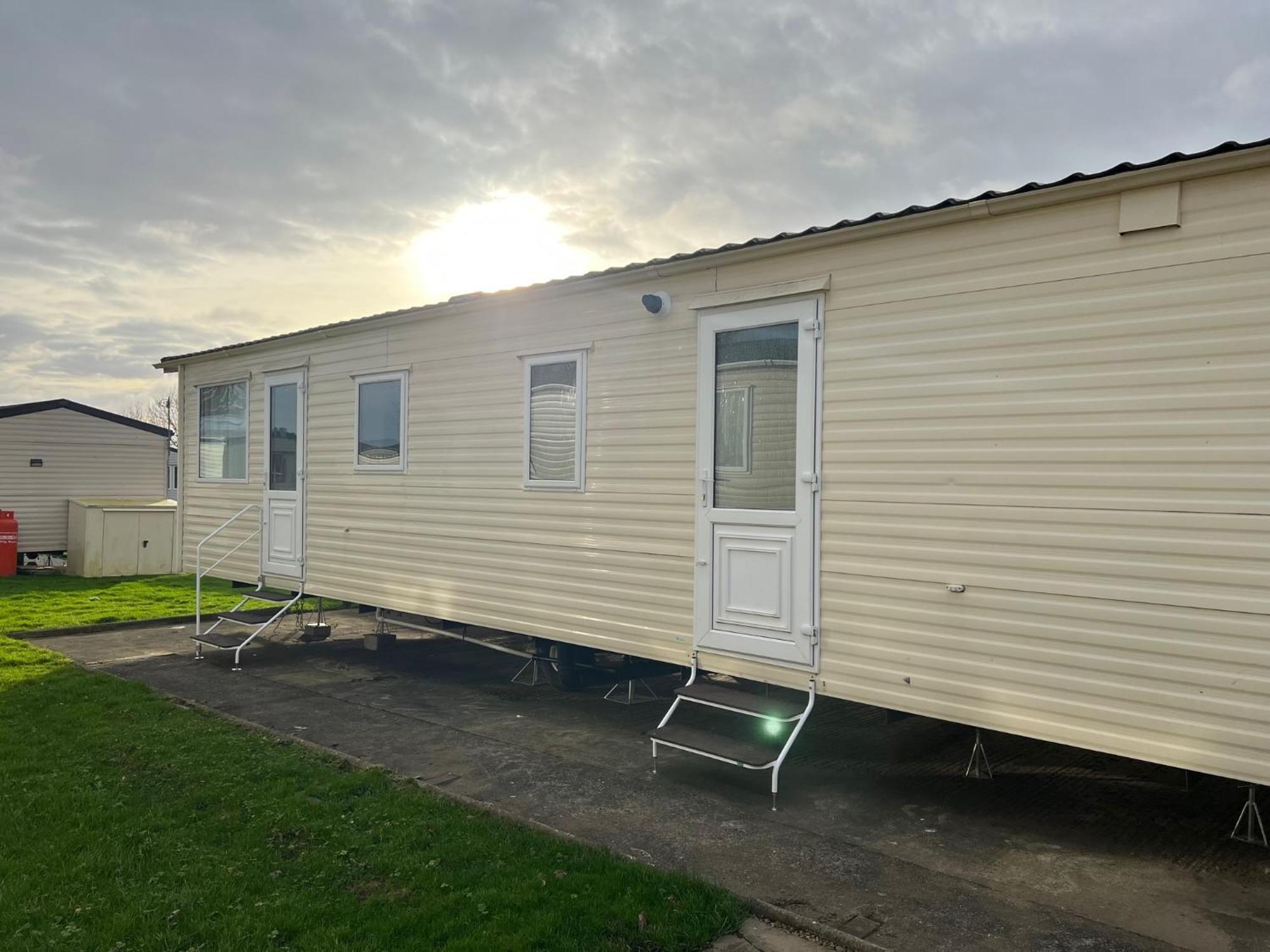 Coastal Caravan Holidays - Goldfinch 22 Уидърнсий Екстериор снимка